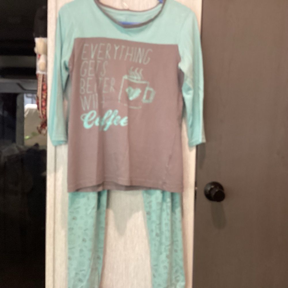 NWOT. SERRA Brand Women’s Size Small 2 PC Pajama Set